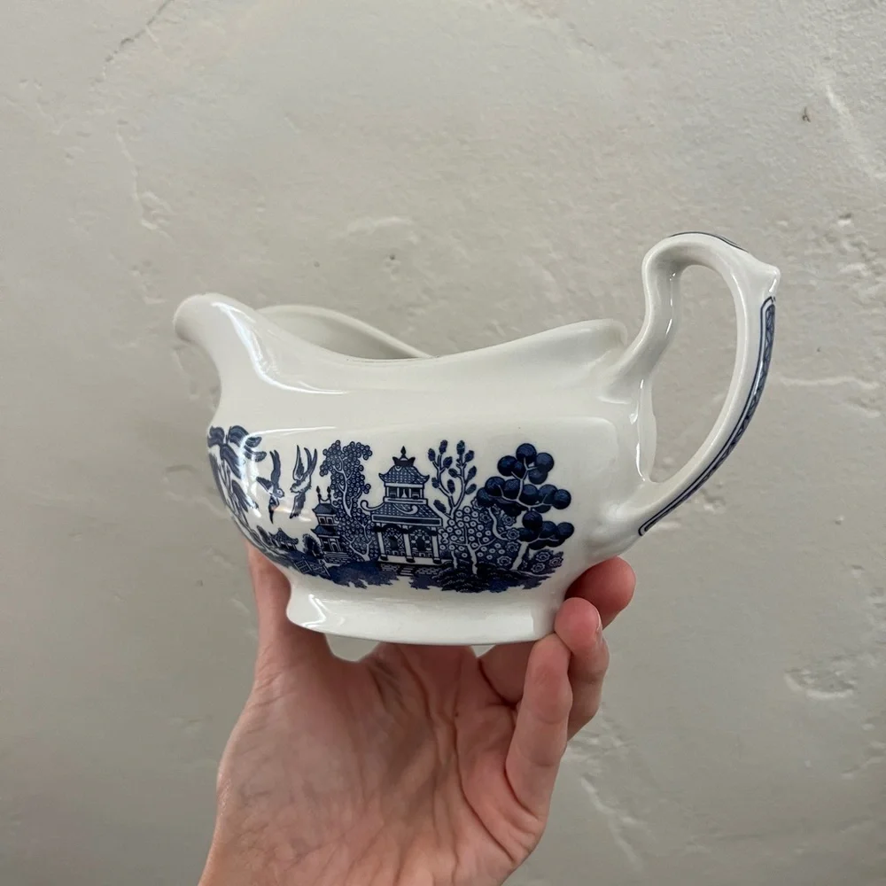 NWT Blue Willow Churchill ceramic Gravy Pitcher